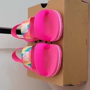 Pink Ugg slippers size 9(toddler)